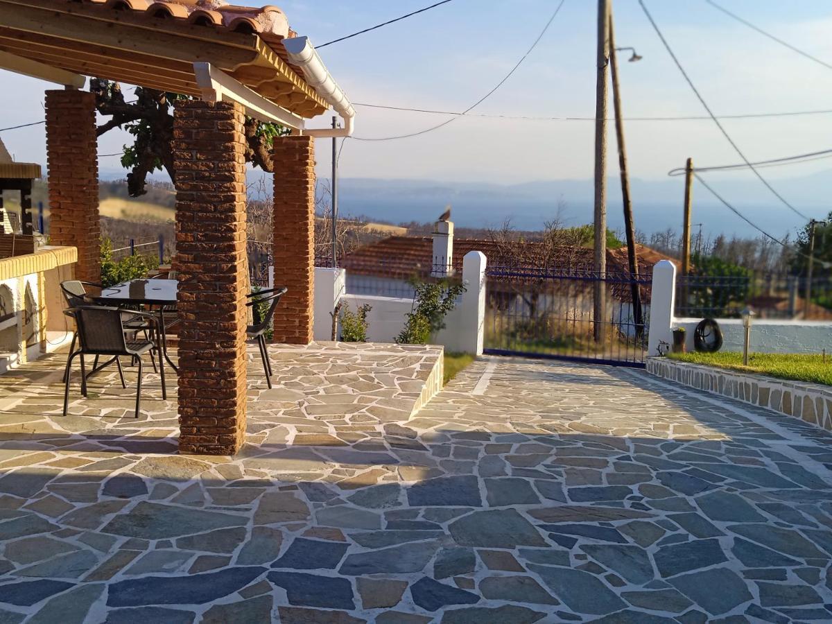 Σπίτι Στο Βουνό Αλλά Μια Ανάσα Από Τη Θάλασσα Villa Paleochori Exteriör bild